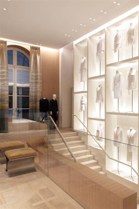 new look Dior in paris